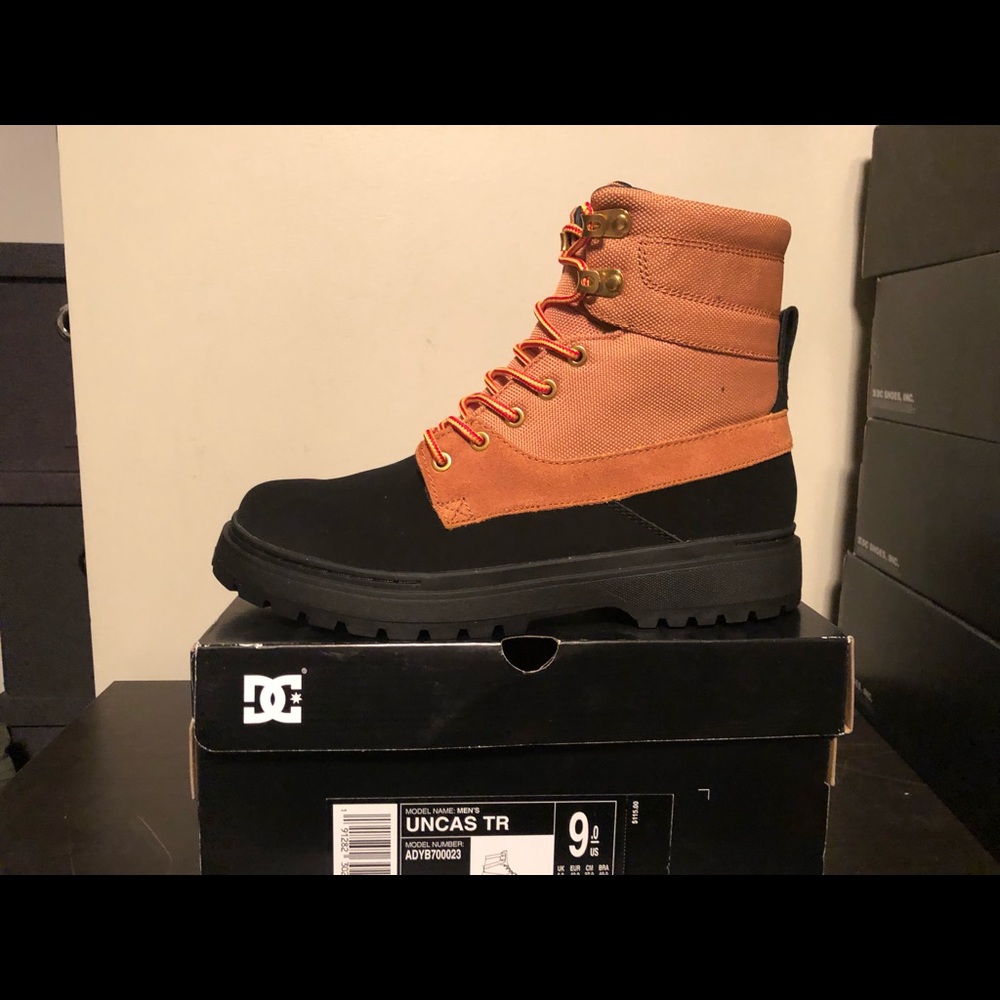 DC Uncas Men’s Size 9 New in Box